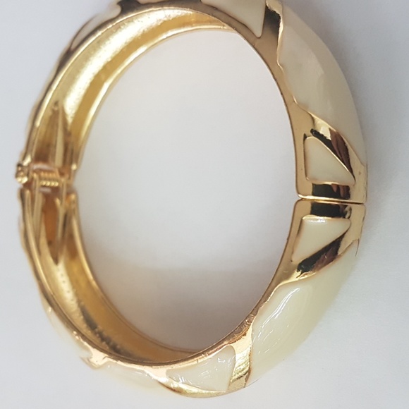 Bracelet - Picture 3 of 9